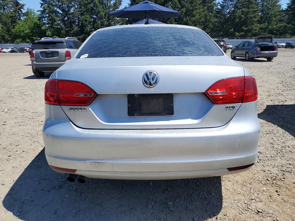 2013 Volkswagen Jetta მანქანა იყიდება აუქციონზე, vin: 3VWLL7AJ8DM376692, აუქციონის ნომერი: 54699496