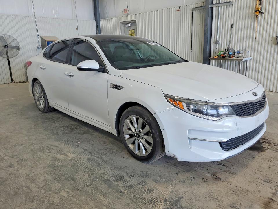 Продажа на аукционе авто 2017 Kia Optima, vin: 5XXGT4L3XHG123611, номер лота: 53885126