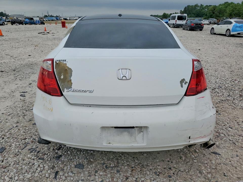 52915756 :رقم المزاد ، 1HGCS1B86AA002736 vin ، 2010 Honda Accord مزاد بيع