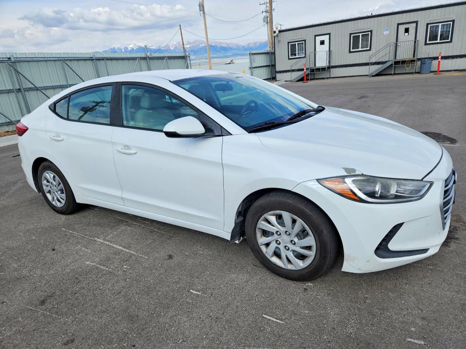 52858206 :رقم المزاد ، 5NPD74LF0HH189073 vin ، 2017 Hyundai Elantra مزاد بيع
