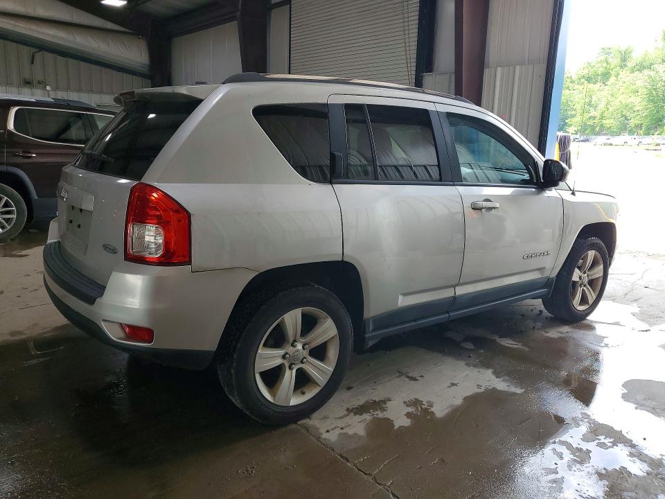 54850346 :رقم المزاد ، 1J4NF1FB0BD282651 vin ، 2011 Jeep Compass مزاد بيع