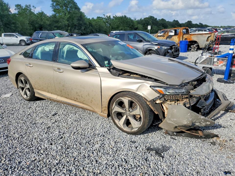 54076796 :رقم المزاد ، 1HGCV2F94JA053247 vin ، 2018 Honda Accord مزاد بيع