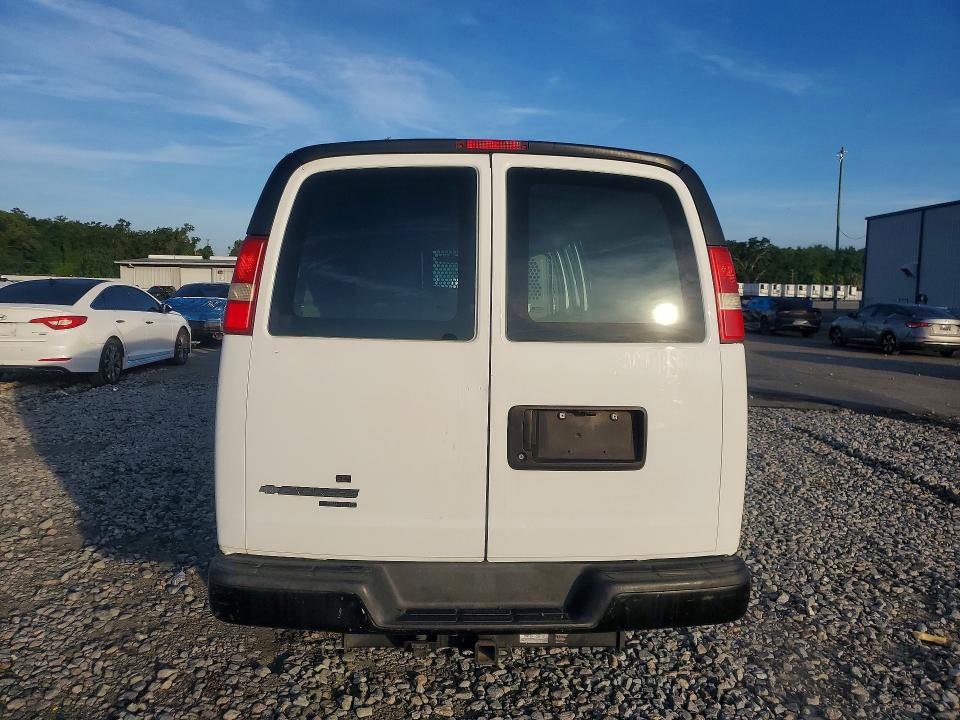 Продаж на аукціоні авто 2015 Chevrolet Express 2500, vin: 1GCWGGCBXF1102131, номер лоту: 54798326