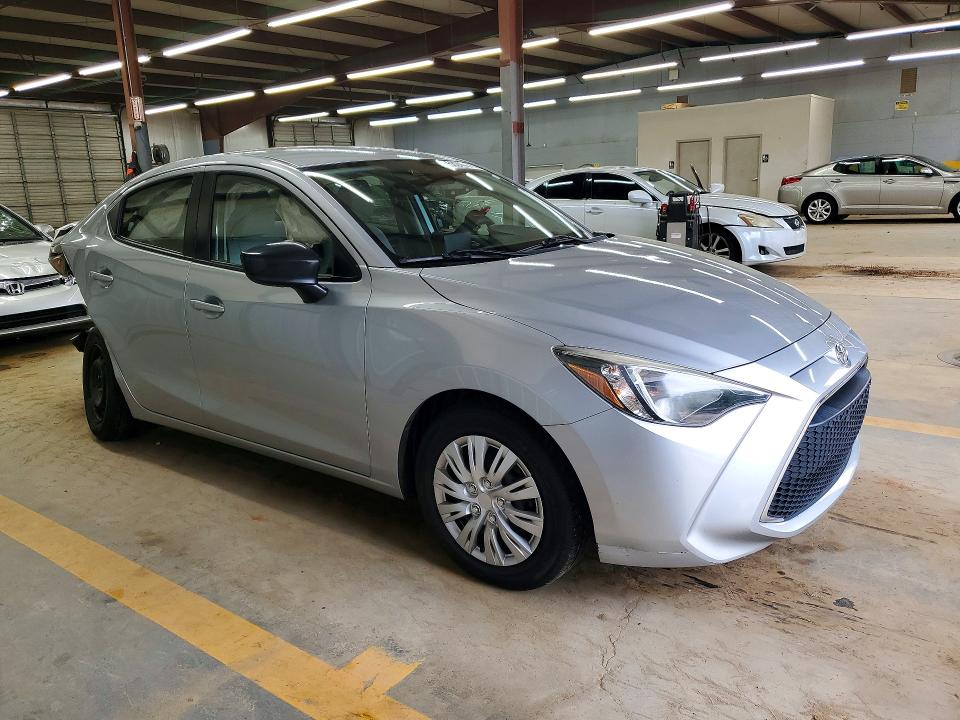 53245806 :رقم المزاد ، 3MYDLBYV7KY520940 vin ، 2019 Toyota Yaris مزاد بيع