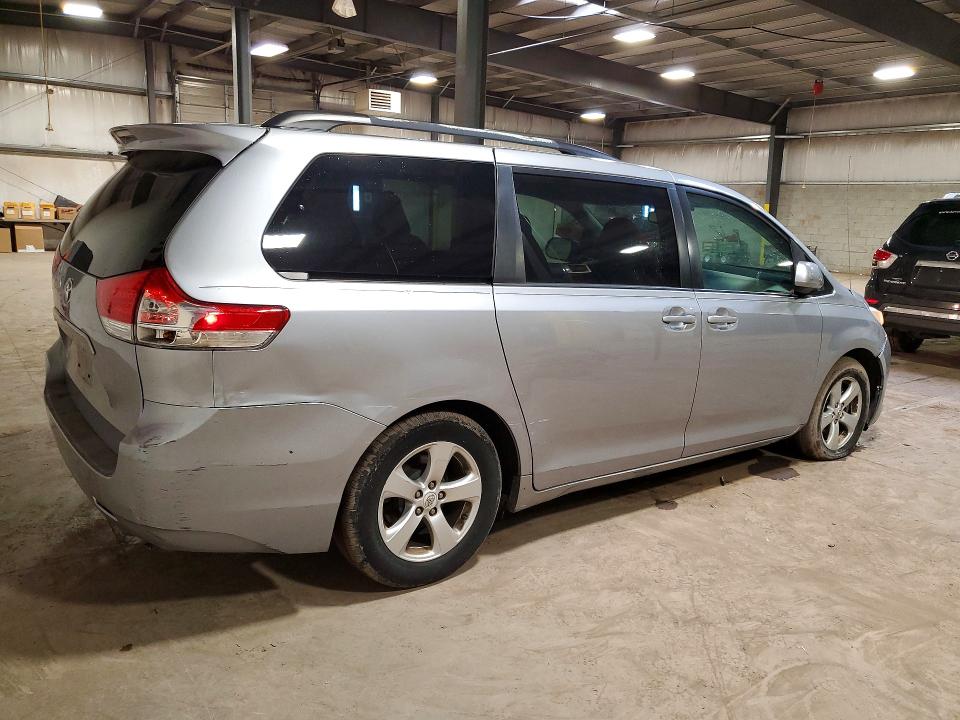 Продаж на аукціоні авто 2011 Toyota Sienna, vin: 5TDKK3DC2BS085710, номер лоту: 51850316