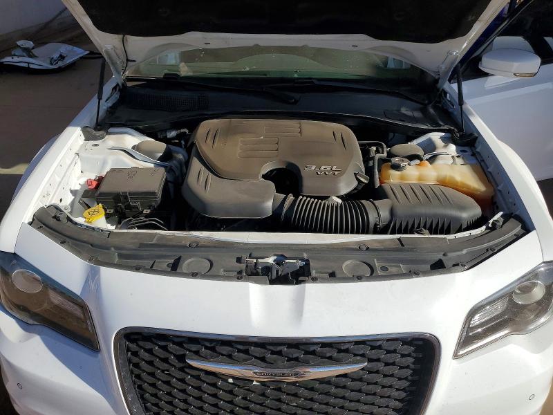 53920396 :رقم المزاد ، 2C3CCABG7JH141041 vin ، 2018 Chrysler 300 مزاد بيع