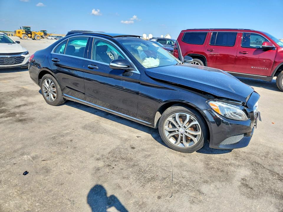 52822716 :رقم المزاد ، 55SWF4KB5FU004245 vin ، 2015 Mercedes-benz C مزاد بيع