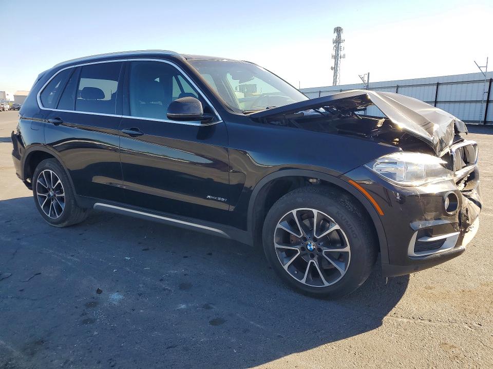 54201226 :رقم المزاد ، 5UXKR0C53J0X86477 vin ، 2018 Bmw X5 مزاد بيع
