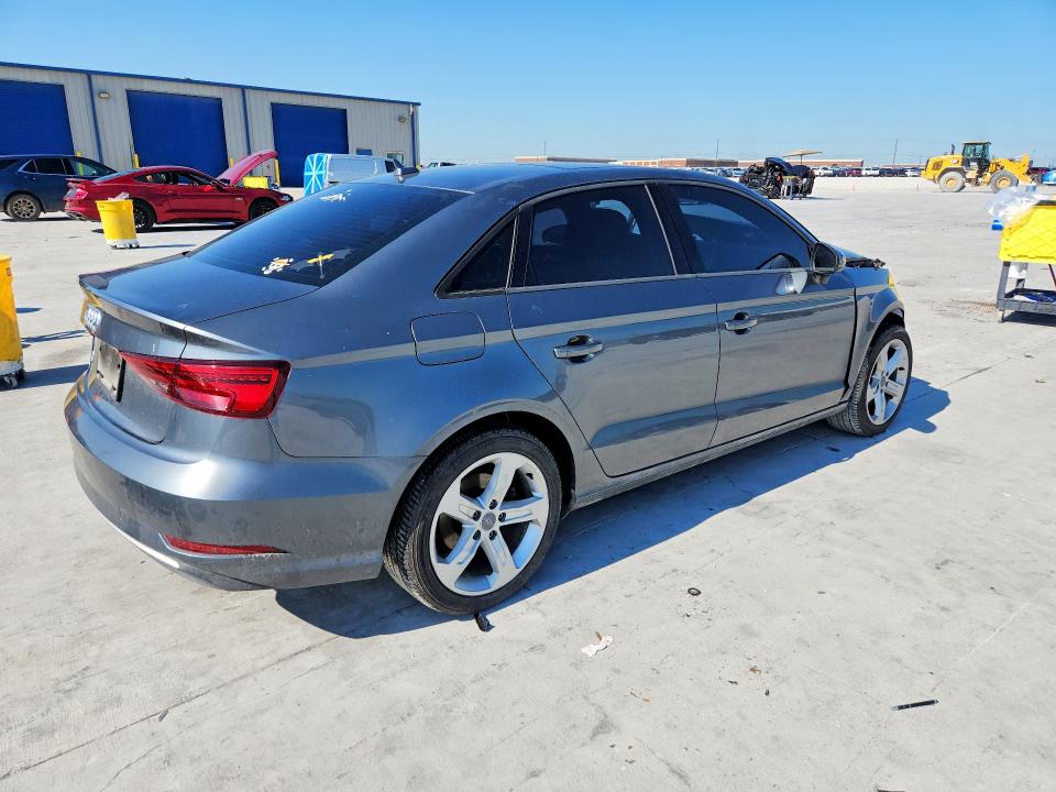 2017 Audi A3 მანქანა იყიდება აუქციონზე, vin: WAUAUGFF1H1041978, აუქციონის ნომერი: 53316006