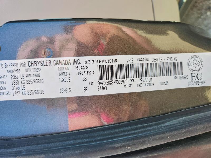 53736146 :رقم المزاد ، 2A4RR5DX0AR398975 vin ، 2010 Chrysler Town & Country مزاد بيع