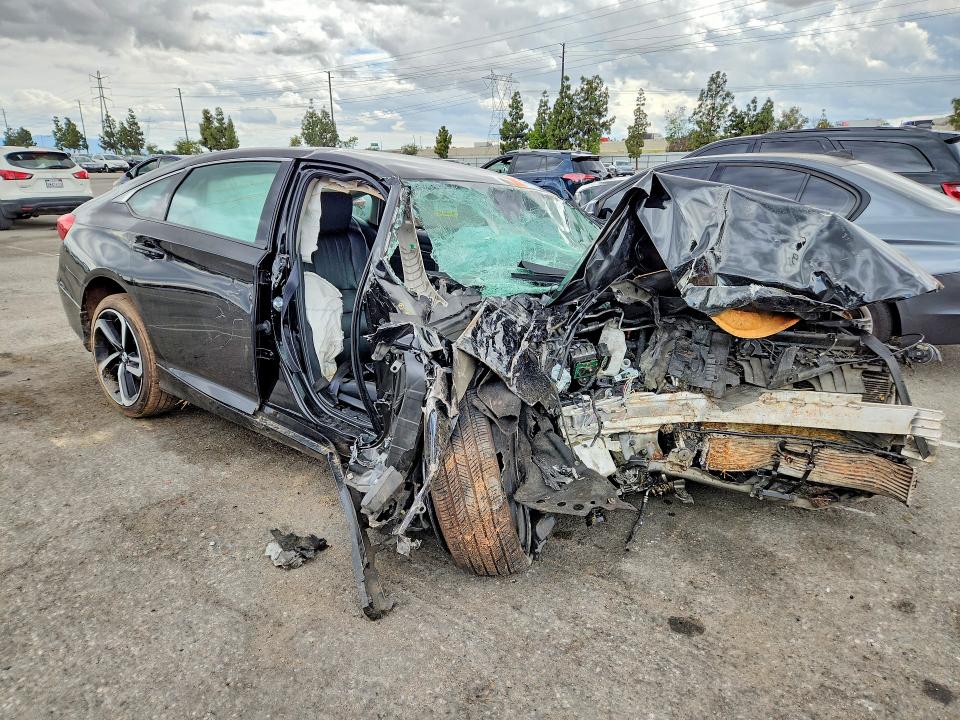 2022 Honda Accord მანქანა იყიდება აუქციონზე, vin: 1HGCV1F42NA082363, აუქციონის ნომერი: 52257676