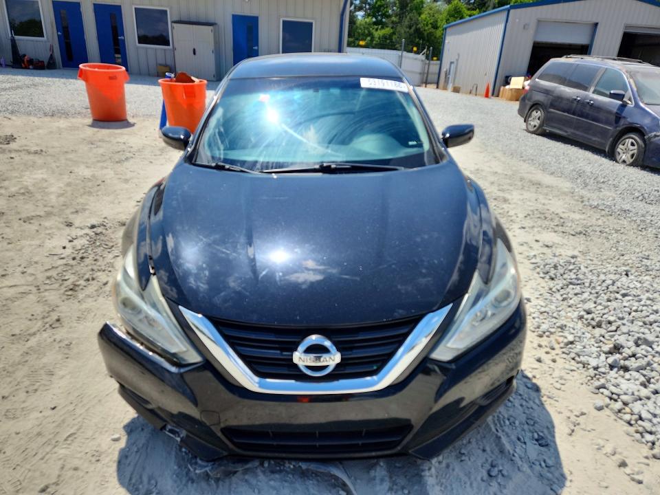 2017 Nissan Altima მანქანა იყიდება აუქციონზე, vin: 1N4AL3AP6HC161994, აუქციონის ნომერი: 53191186