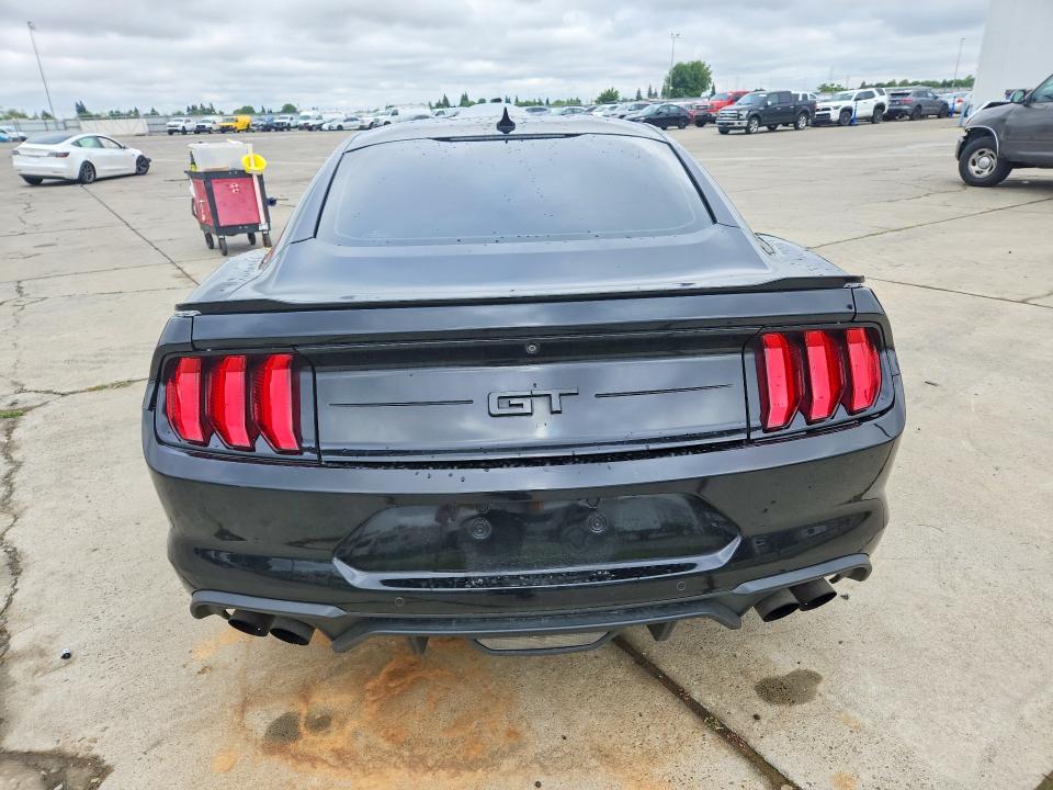 52089666 :رقم المزاد ، 1FA6P8CF6M5116032 vin ، 2021 Ford Mustang مزاد بيع