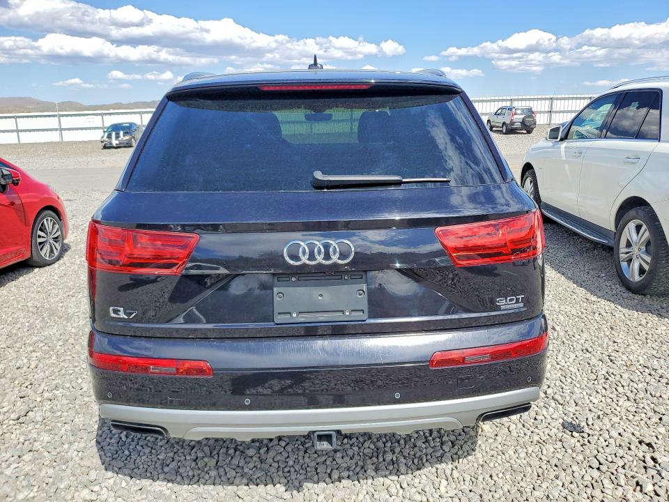 54754486 :رقم المزاد ، WA1VAAF75JD019502 vin ، 2018 Audi Q7 مزاد بيع