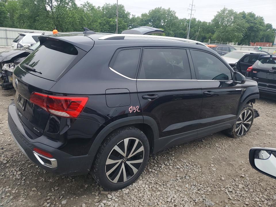 Продажа на аукционе авто 2022 Volkswagen Taos, vin: 3VVWX7B27NM046685, номер лота: 53646666