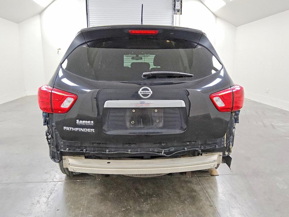 51538416 :رقم المزاد ، 5N1DR2MN3JC643253 vin ، 2018 Nissan Pathfinder مزاد بيع