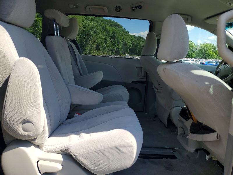 55271296 :رقم المزاد ، 5TDKK3DC9BS024290 vin ، 2011 Toyota Sienna مزاد بيع