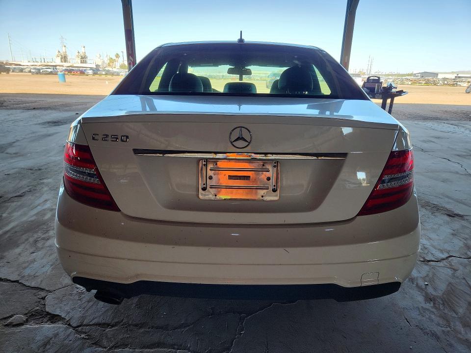 Продаж на аукціоні авто 2014 Mercedes-benz C, vin: WDDGF4HBXEA953526, номер лоту: 54805476