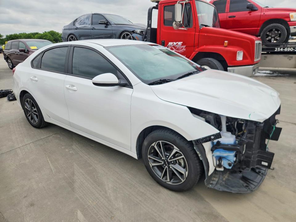 2024 Kia Forte მანქანა იყიდება აუქციონზე, vin: 3KPF24AD1RE737080, აუქციონის ნომერი: 53054196