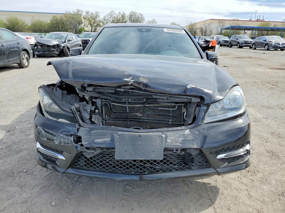 2014 Mercedes-benz C მანქანა იყიდება აუქციონზე, vin: WDDGF4HB9EA943800, აუქციონის ნომერი: 52460926