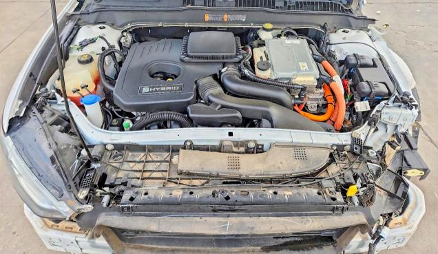 53166066 :رقم المزاد ، 3FA6P0UU5JR100170 vin ، 2018 Ford Fusion مزاد بيع