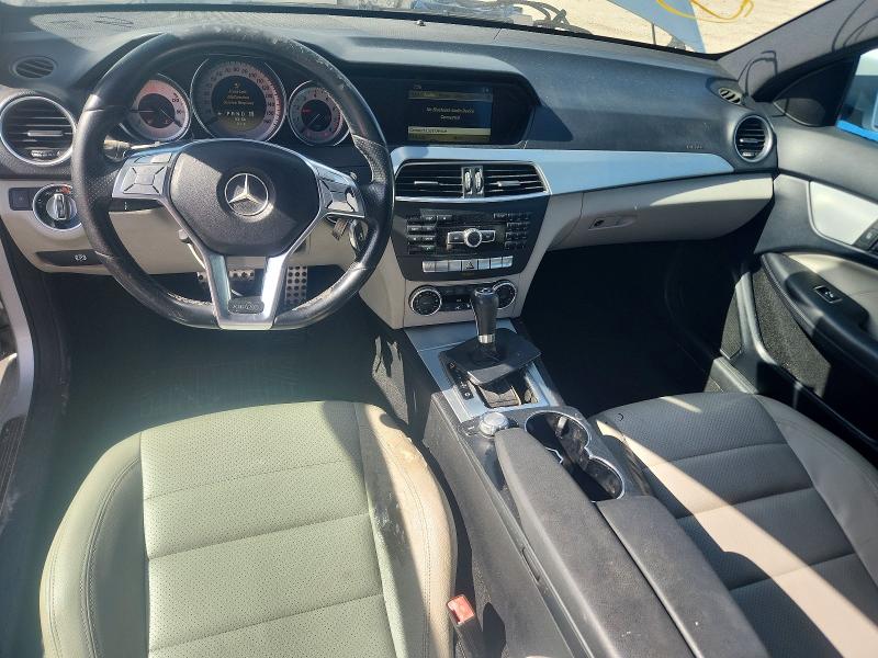 2012 Mercedes-benz C მანქანა იყიდება აუქციონზე, vin: WDDGJ4HB0CF765726, აუქციონის ნომერი: 53789276