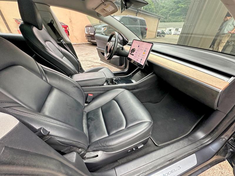 2018 Tesla Model 3 მანქანა იყიდება აუქციონზე, vin: 5YJ3E1EB1JF119497, აუქციონის ნომერი: 52792666
