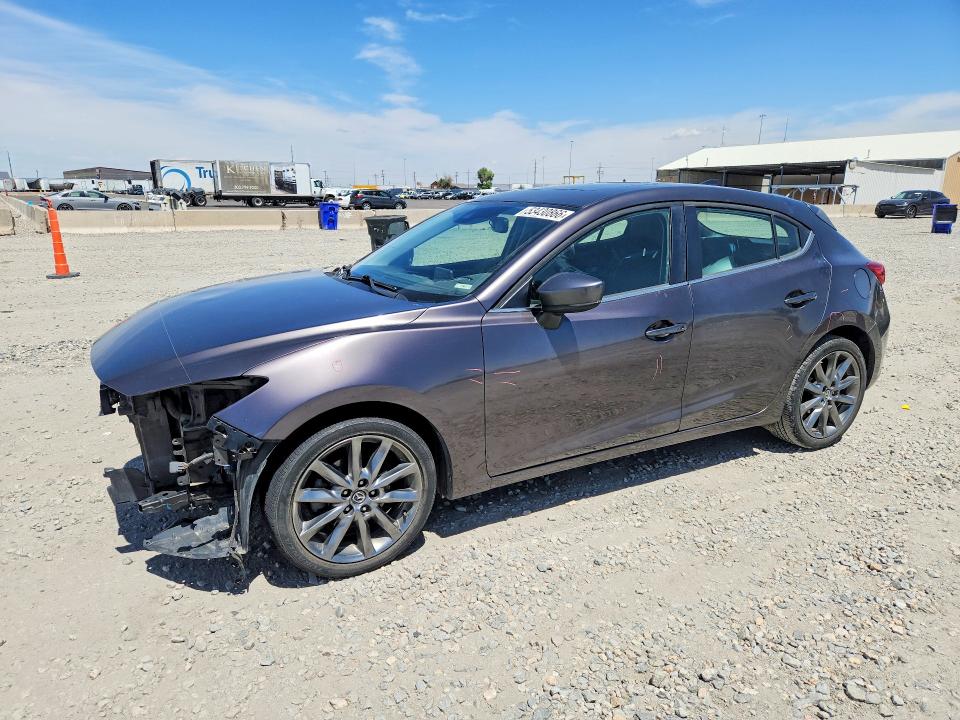 Продажа на аукционе авто 2018 Mazda 3, vin: 3MZBN1M31JM203995, номер лота: 53430866
