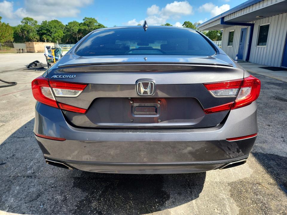 Продажа на аукционе авто 2019 Honda Accord, vin: 1HGCV1F30KA120613, номер лота: 53652366