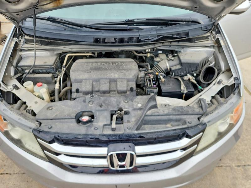 54731496 :رقم المزاد ، 5FNRL5H66FB065093 vin ، 2015 Honda Odyssey مزاد بيع