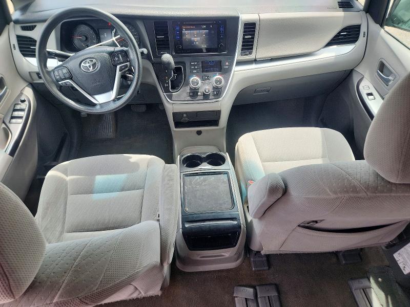 2017 Toyota Sienna მანქანა იყიდება აუქციონზე, vin: 5TDKZ3DC7HS875654, აუქციონის ნომერი: 54018916