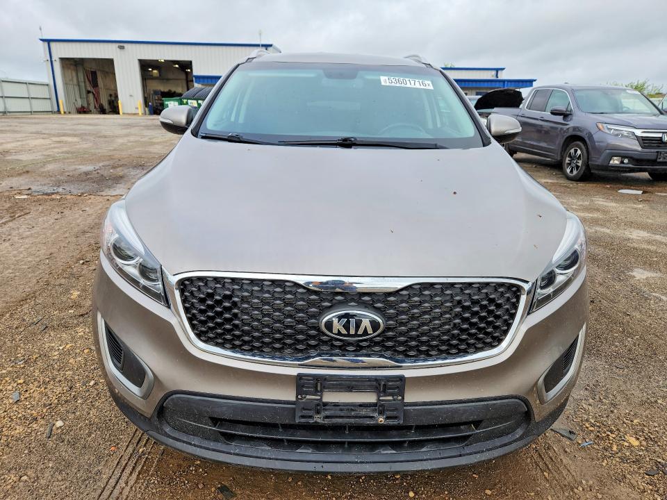 53601716 :رقم المزاد ، 5XYPG4A34HG205112 vin ، 2017 Kia Sorento مزاد بيع