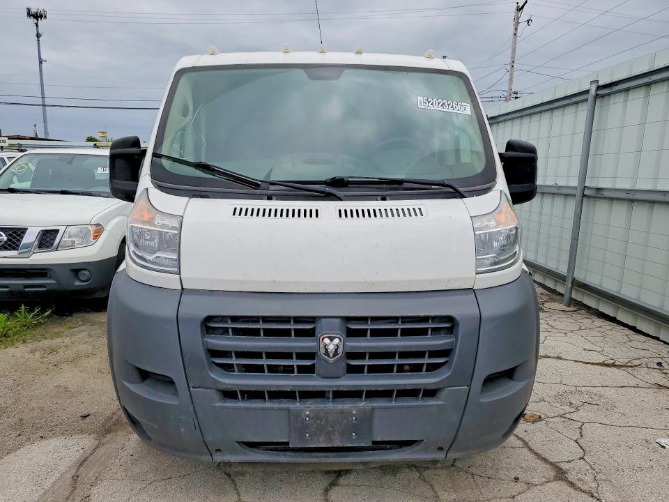 52023266 :رقم المزاد ، 3C6TRVAG4JE136739 vin ، 2018 Ram Promaster 1500 مزاد بيع
