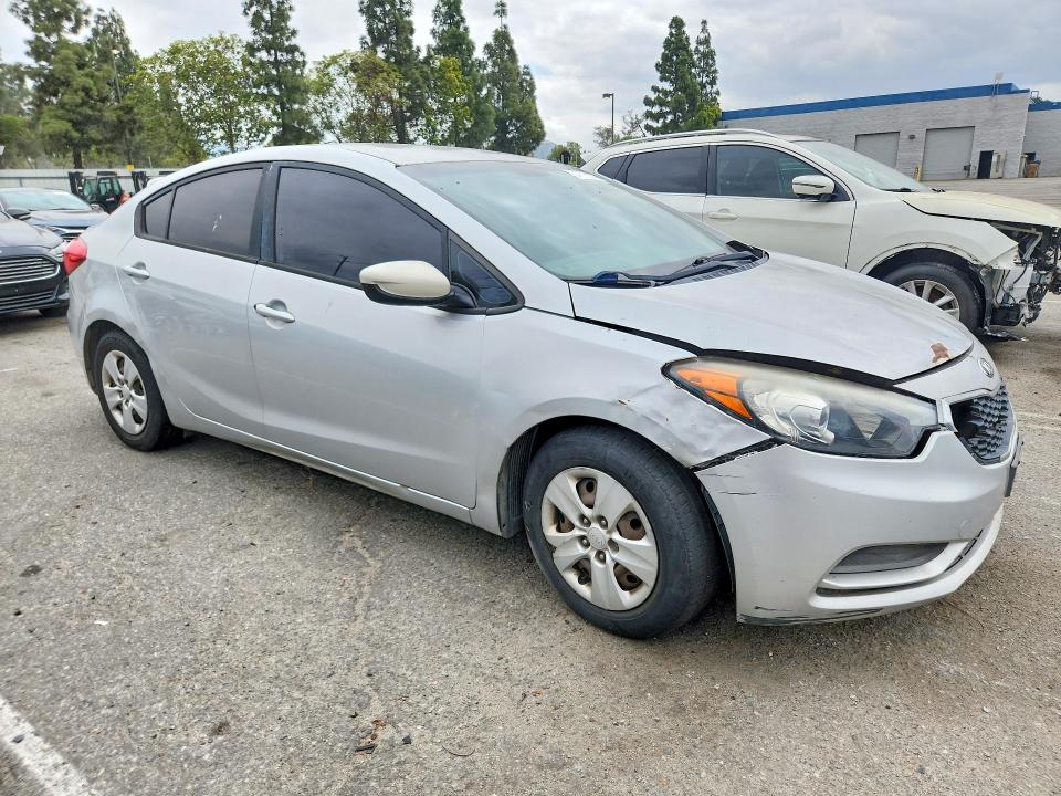 54811316 :رقم المزاد ، KNAFK4A68F5399439 vin ، 2015 Kia Forte مزاد بيع