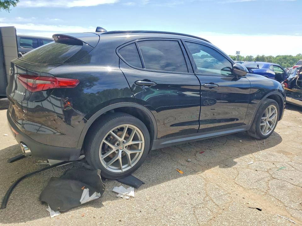 52468376 :رقم المزاد ، ZASFAKNN2J7B62395 vin ، 2018 Alfa Romeo Stelvio مزاد بيع