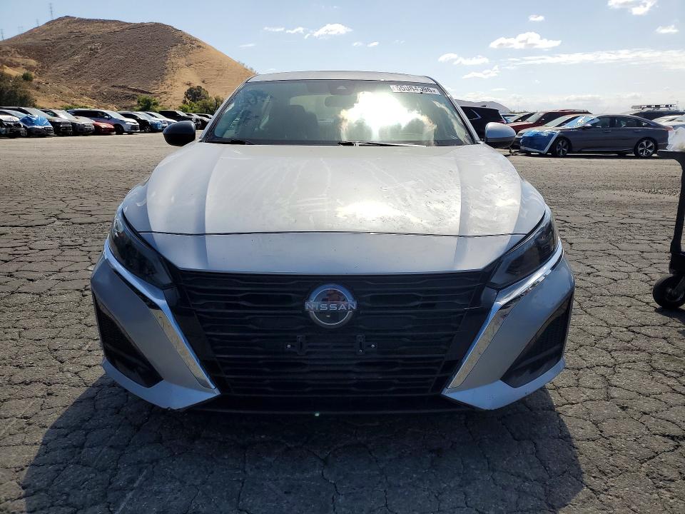 55084096 :رقم المزاد ، 1N4BL4BV2PN341810 vin ، 2023 Nissan Altima مزاد بيع