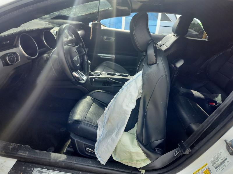 52199256 :رقم المزاد ، 1FATP8UH4K5104378 vin ، 2019 Ford Mustang مزاد بيع