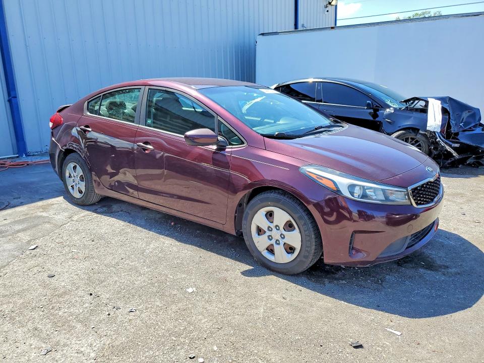 54493746 :رقم المزاد ، 3KPFL4A75HE025466 vin ، 2017 Kia Forte مزاد بيع