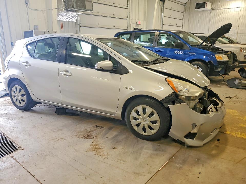 Продажа на аукционе авто 2012 Toyota Prius C, vin: JTDKDTB37C1001098, номер лота: 52416026