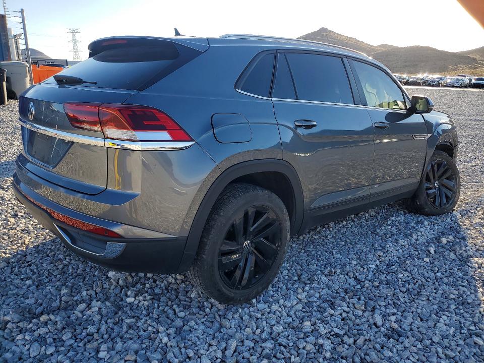 2021 Volkswagen Atlas Cross Sport მანქანა იყიდება აუქციონზე, vin: 1V2JE2CA2MC241079, აუქციონის ნომერი: 52486806