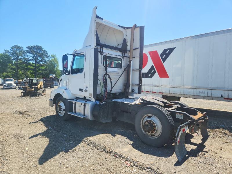 2017 Volvo Vnl მანქანა იყიდება აუქციონზე, vin: 4V4N39TG1HN988015, აუქციონის ნომერი: 50609766