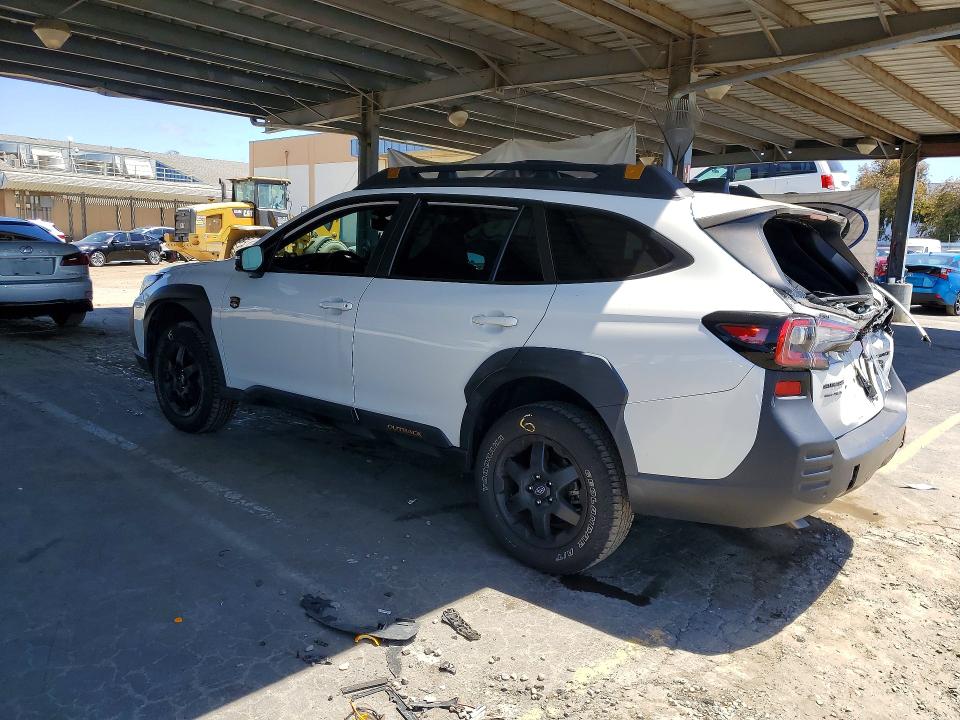 53635546 :رقم المزاد ، 4S4BTGUD3N3230395 vin ، 2022 Subaru Outback مزاد بيع