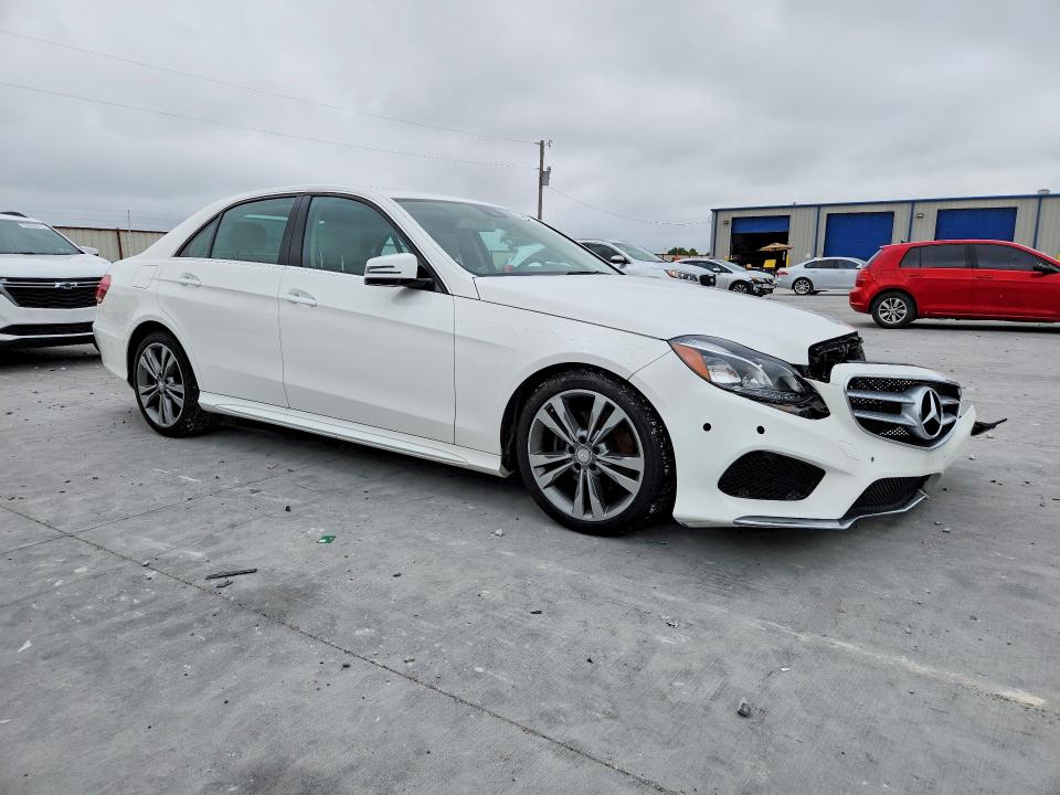 Продажа на аукционе авто 2016 Mercedes-benz E, vin: WDDHF5KBXGB222840, номер лота: 54264366