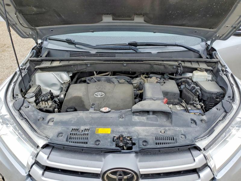 Продаж на аукціоні авто 2018 Toyota Highlander, vin: 5TDJZRFH2JS523403, номер лоту: 53100446