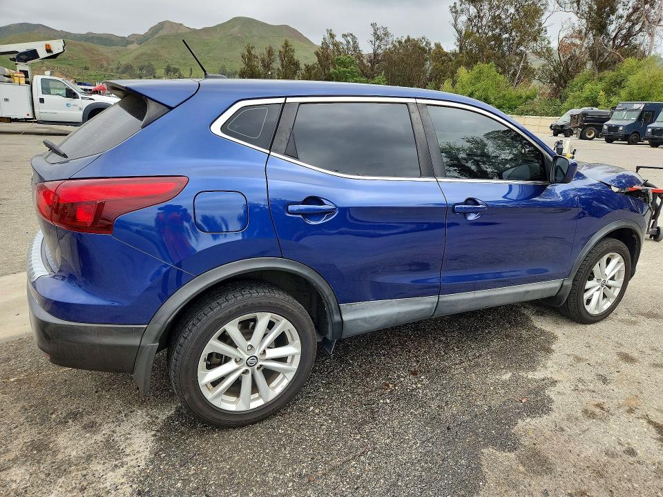 53293756 :رقم المزاد ، JN1BJ1CP1KW227088 vin ، 2019 Nissan Rogue Sport مزاد بيع