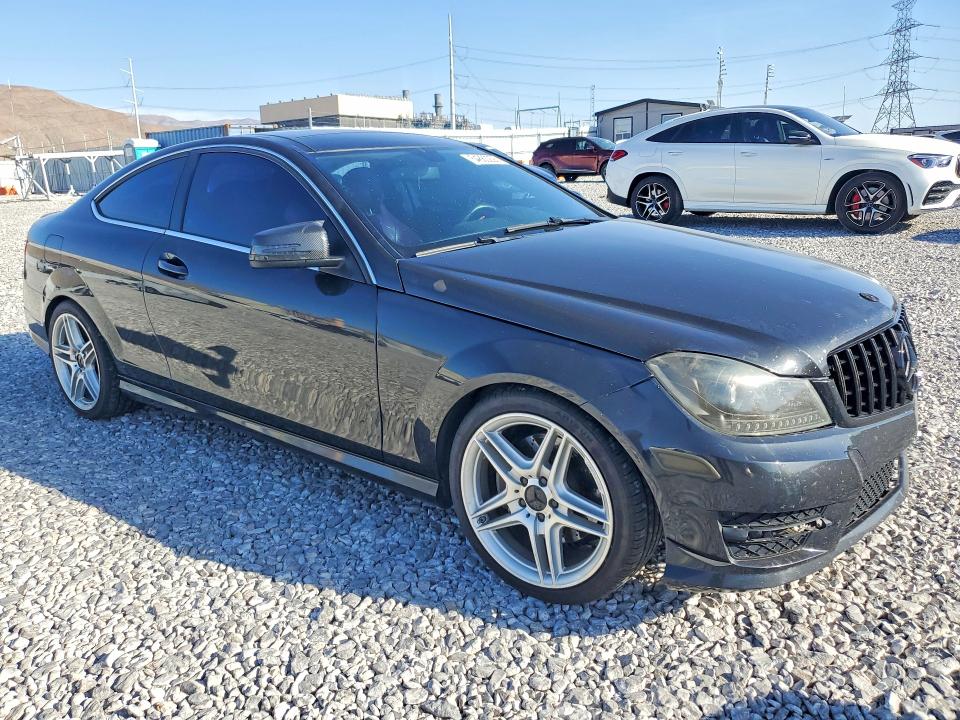 54860226 :رقم المزاد ، WDDGJ8JB6EG309504 vin ، 2014 Mercedes-benz C مزاد بيع