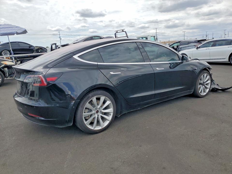 Продажа на аукционе авто 2018 Tesla Model 3, vin: 5YJ3E1EA8JF178022, номер лота: 55205286
