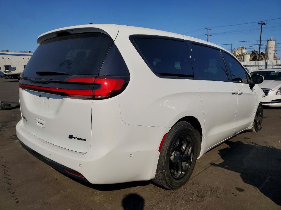 53665096 :رقم المزاد ، 2C4RC1L70PR618688 vin ، 2023 Chrysler Pacifica مزاد بيع