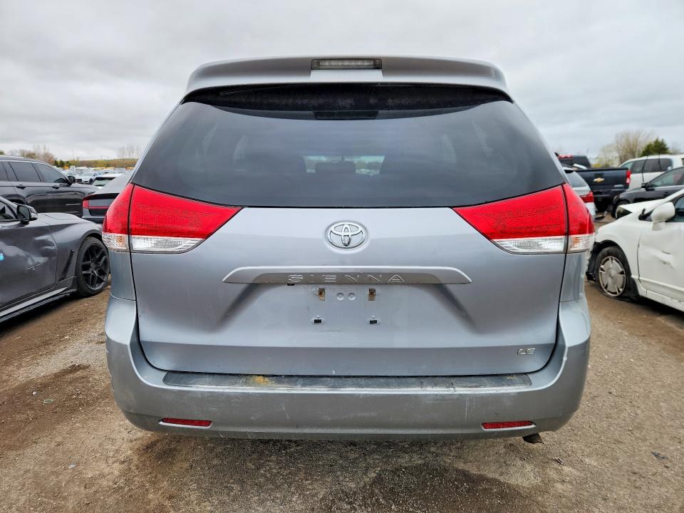 Продажа на аукционе авто 2011 Toyota Sienna, vin: 5TDKK3DC1BS164995, номер лота: 52850186