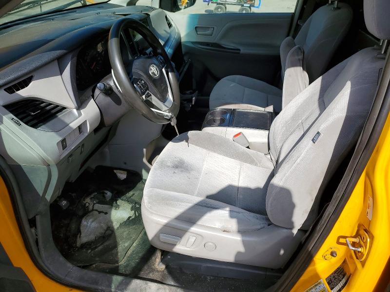 55361836 :رقم المزاد ، 5TDKZ3DC4HS876552 vin ، 2017 Toyota Sienna مزاد بيع